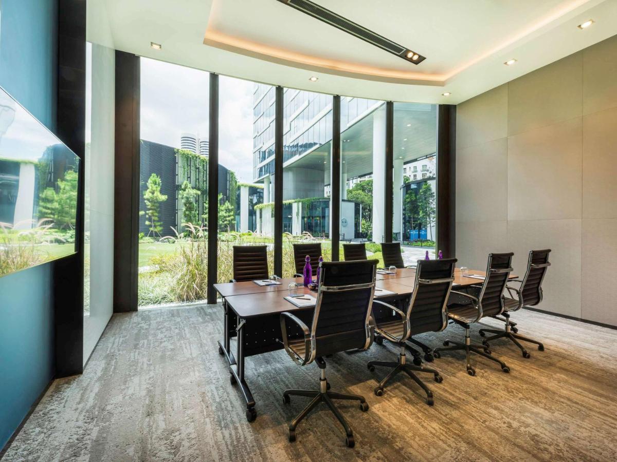 Novotel Singapore On Stevens Екстер'єр фото