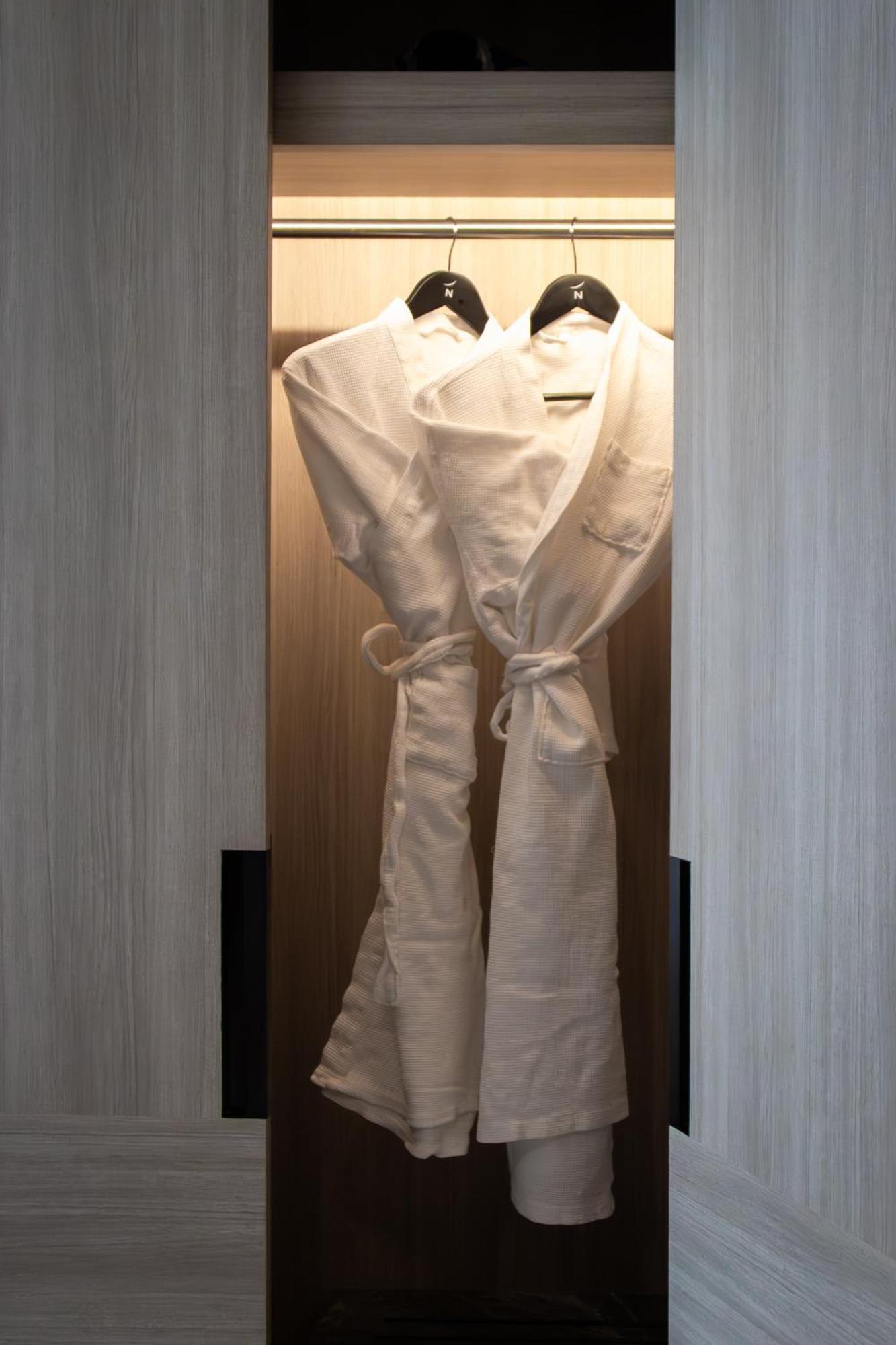 Novotel Singapore On Stevens Екстер'єр фото